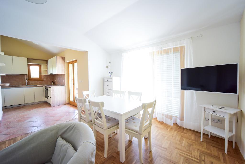 Apartments Villa Perla Rovanjska Cameră foto