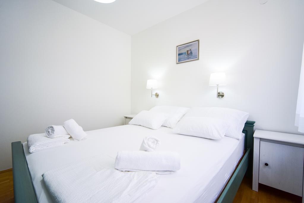 Apartments Villa Perla Rovanjska Cameră foto